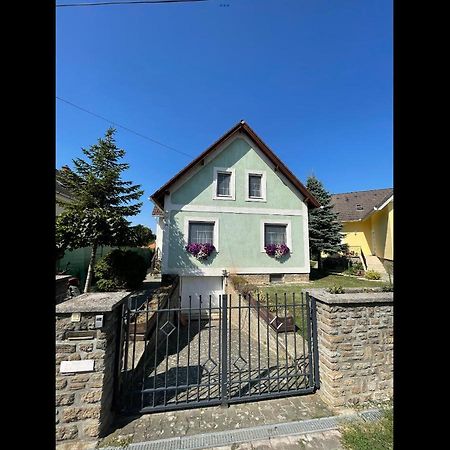 Rebeka Panzio Bed & Breakfast Tihany Exterior photo